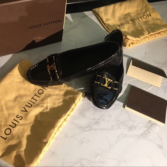 Super confortable lv black loafers everyday wear❤️ - Picture 1 of 6